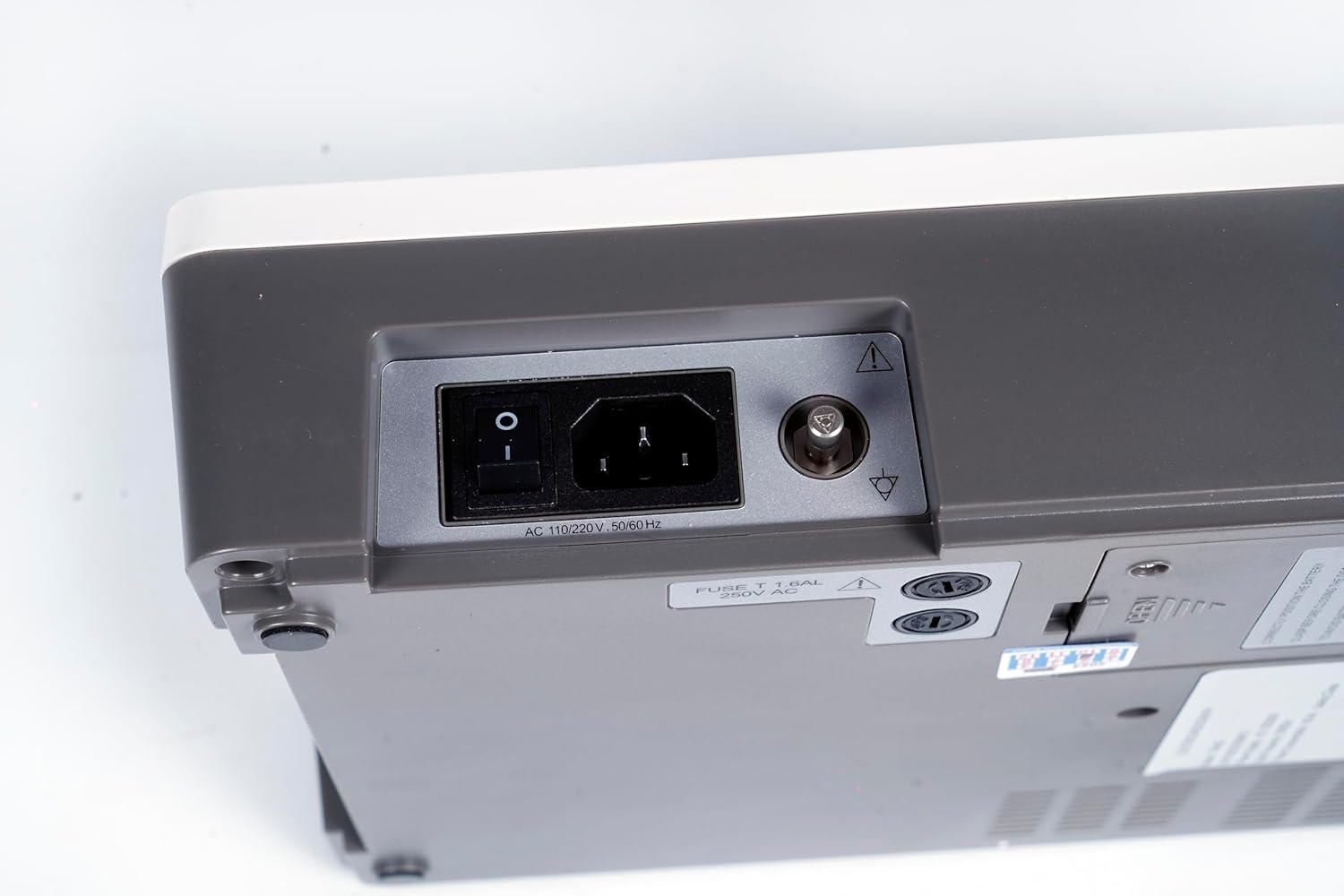 VDBM 6 Channel Ecg VD-600E